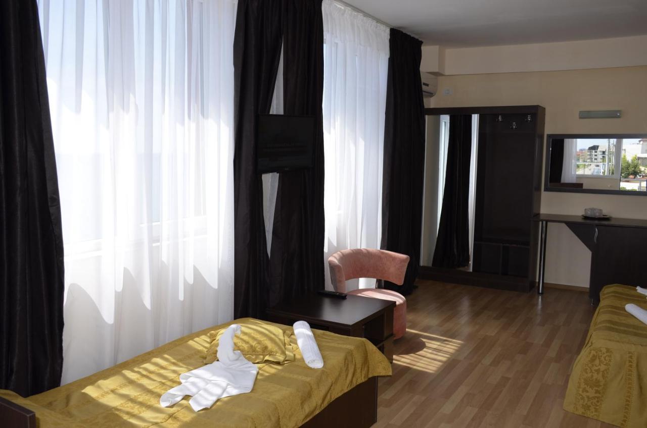 Vila Julia Costinesti Exteriör bild